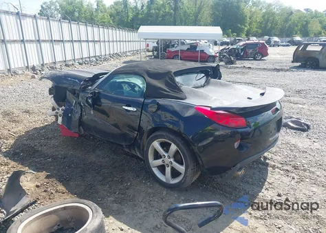 2006 Pontiac Solstice z USA, uszkodzony, nr VIN 1G2MB33B56Y111393